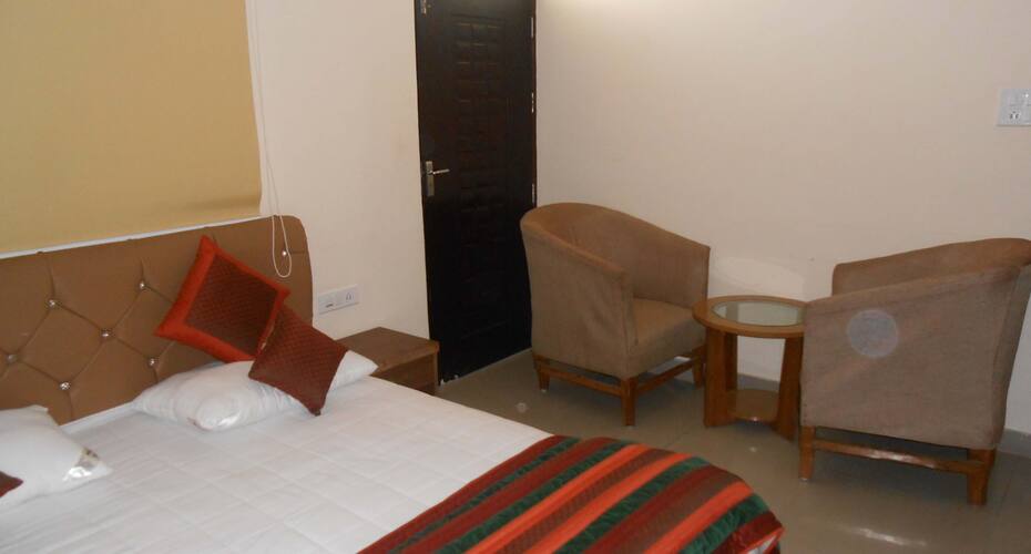 Hotel Solitare, Barnala 3